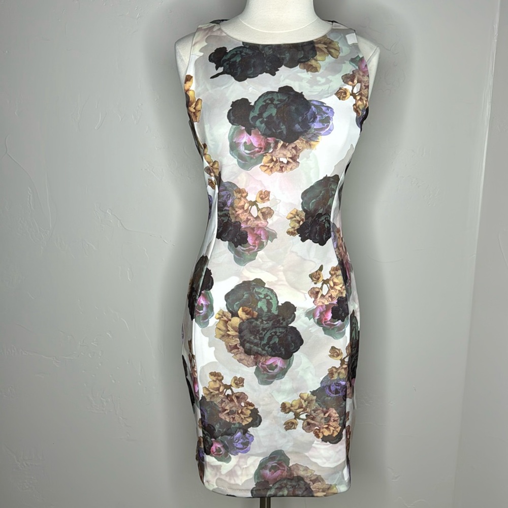 H&M Floral Fitted dress Size Medium
